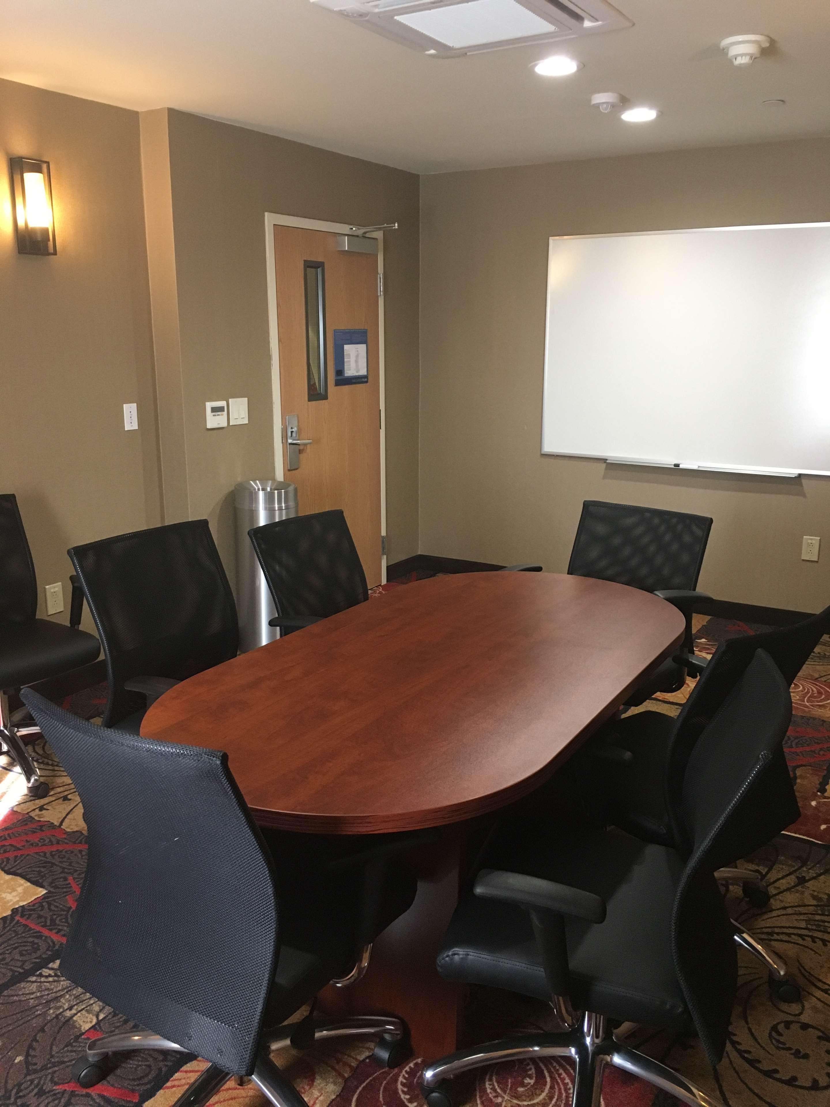 Best Western Plus Arrowhead Hotel Colton